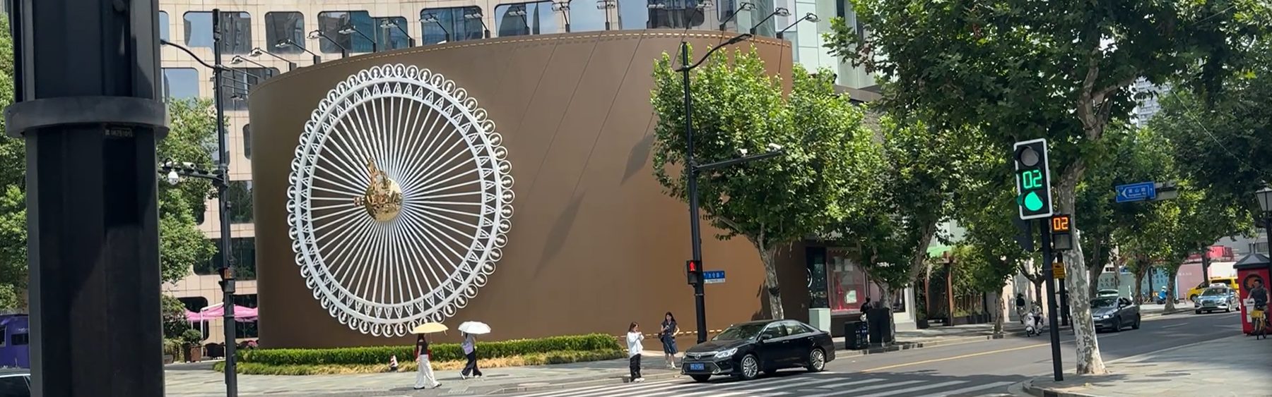 HAZZYS 上海新天地艺术围挡 · 街区全景